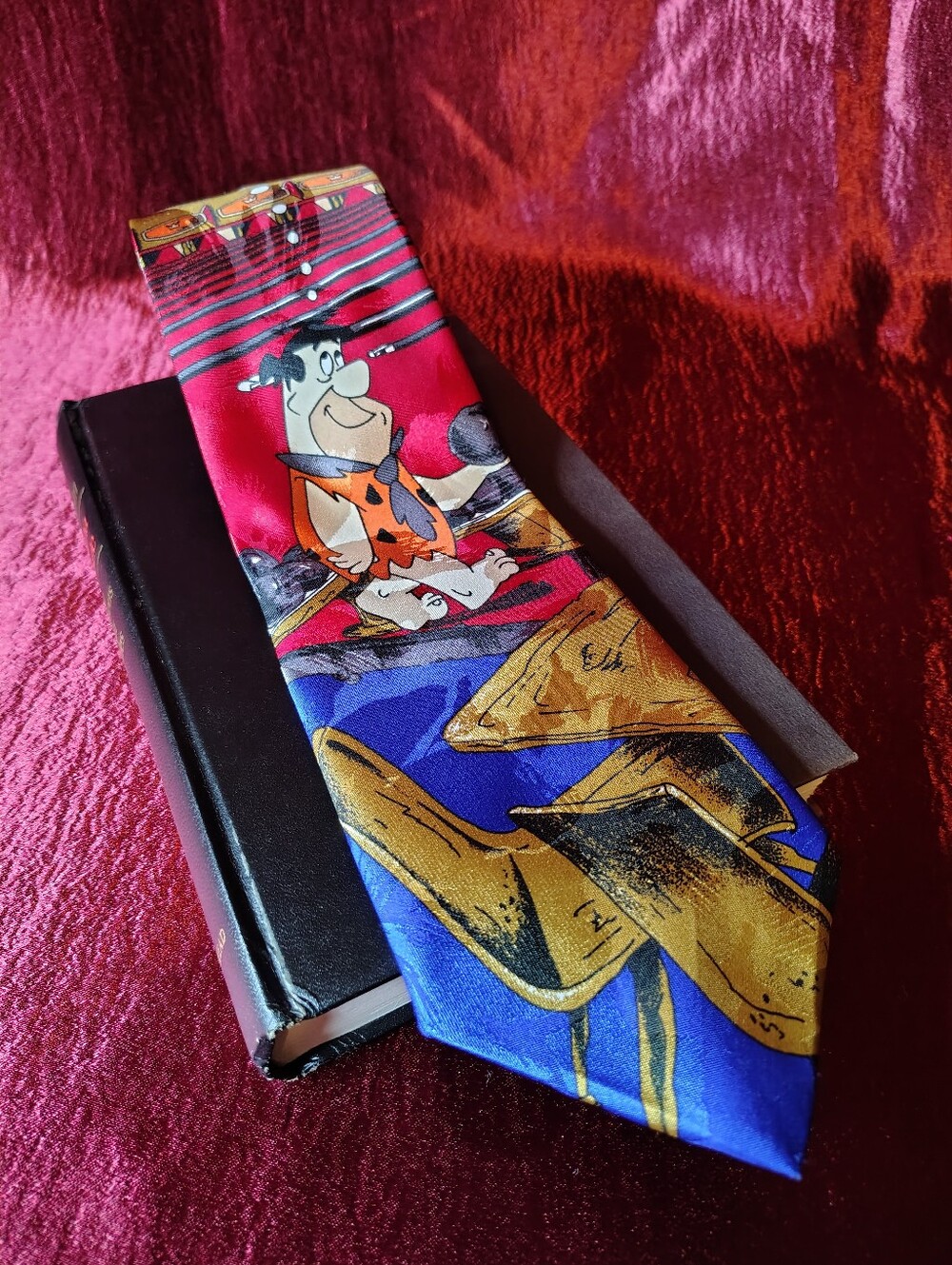 Vintage 1990s The Flintstones Cartoon Fred Flintstone Bowling Men's 3.5" Necktie